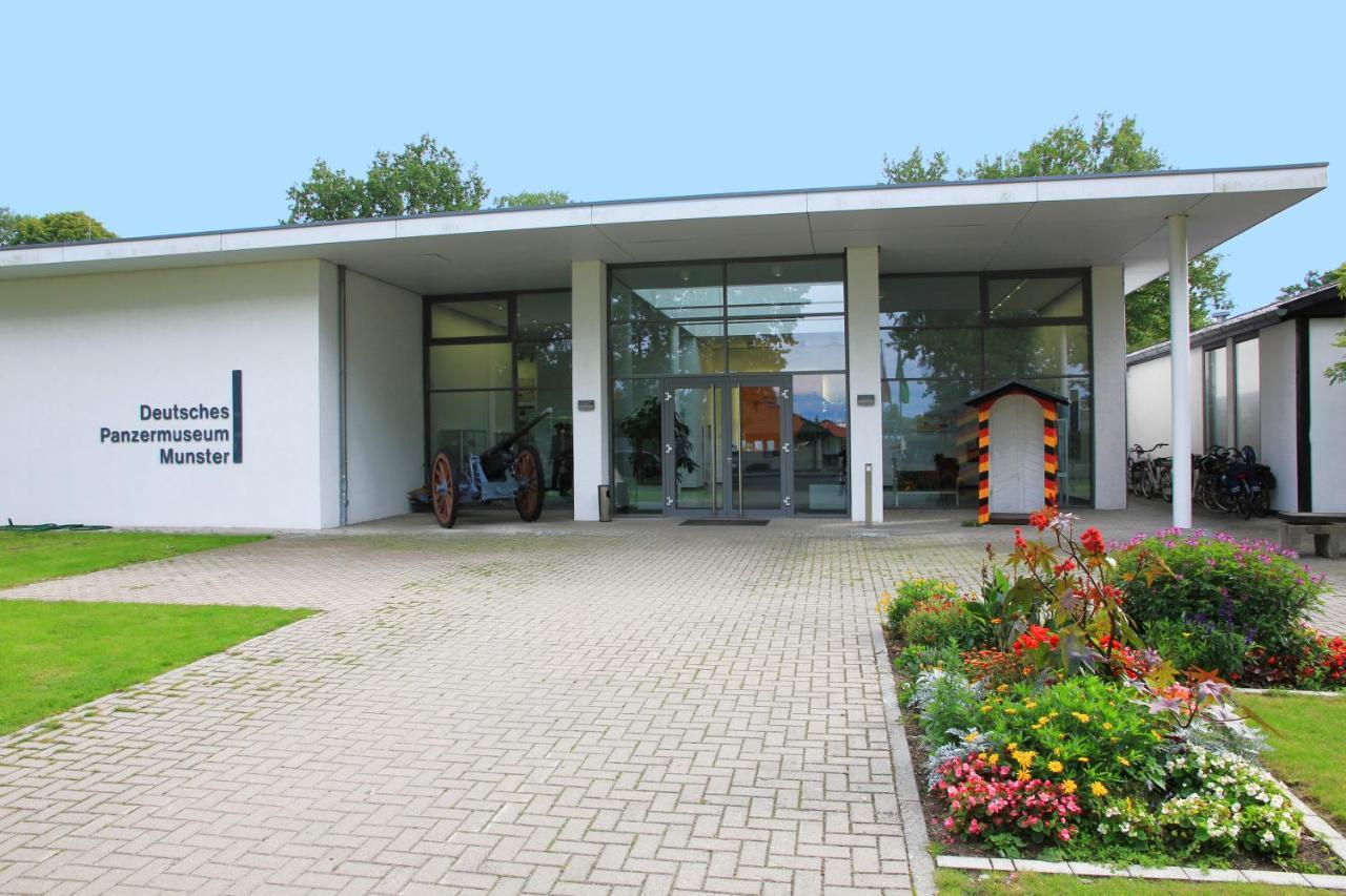 Residenzia Hotel Grenadier Munster im Heidekreis Extérieur photo
